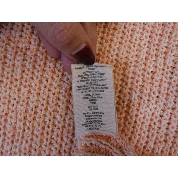Womans Free People loose knit round neck pullover sweater peach size Medium - Picture 5 of 7